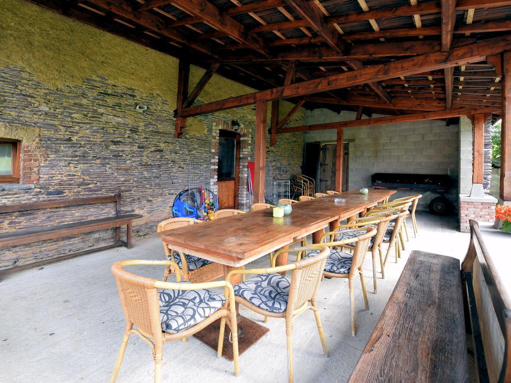 Spacious Holiday Home In Lierneux With Garden Extérieur photo